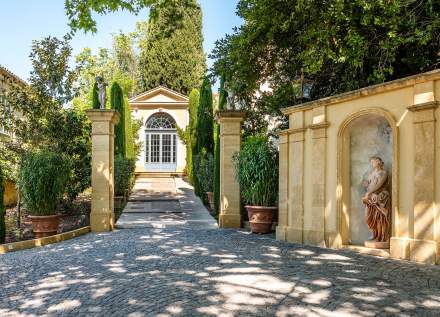 Entrée de la Villa Gallici, hôtel 5 étoiles à Aix en Provence, Luxe