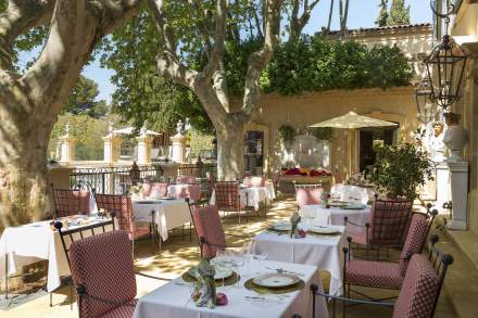Terrasse des Hotelrestaurants der Villa Gallici in Aix-en-Provence