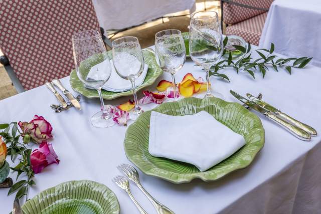 table du restaurant de la Villa Gallici, hôtel 5 étoiles à Aix-en-Provence