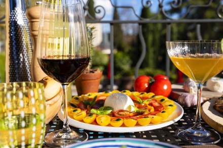 Plat et verres de vin de la Dolce Serata, Restaurant Italien de l'hôtel Villa Gallici à Aix-en-Provence