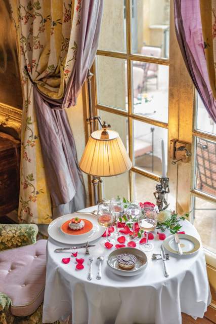 Table du restaurant de la Villa Gallici, hôtel 5 étoiles à Aix-en-Provence