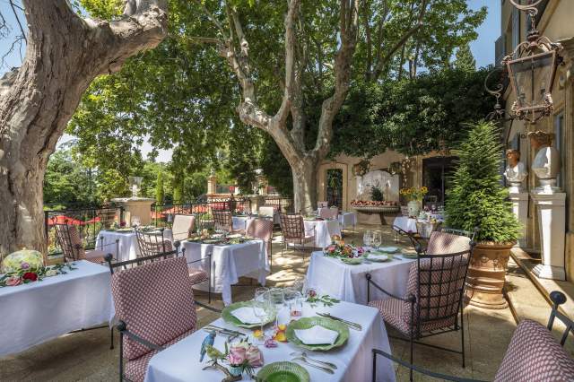 Terrasse du restaurant de la Villa Gallici, hôtel 5 étoiles à Aix-en-Provence