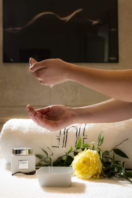 Massage au spa Carita de la Villa Gallici, hôtel 5 étoiles à Aix-en-Provence